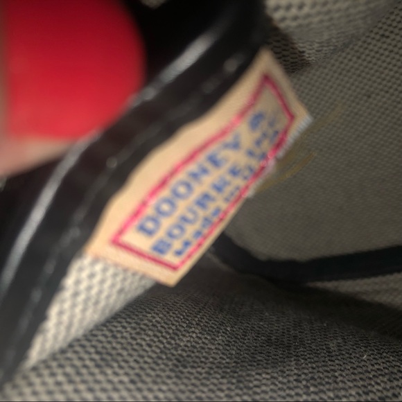 dooney and bourke purse - Picture 5 of 5